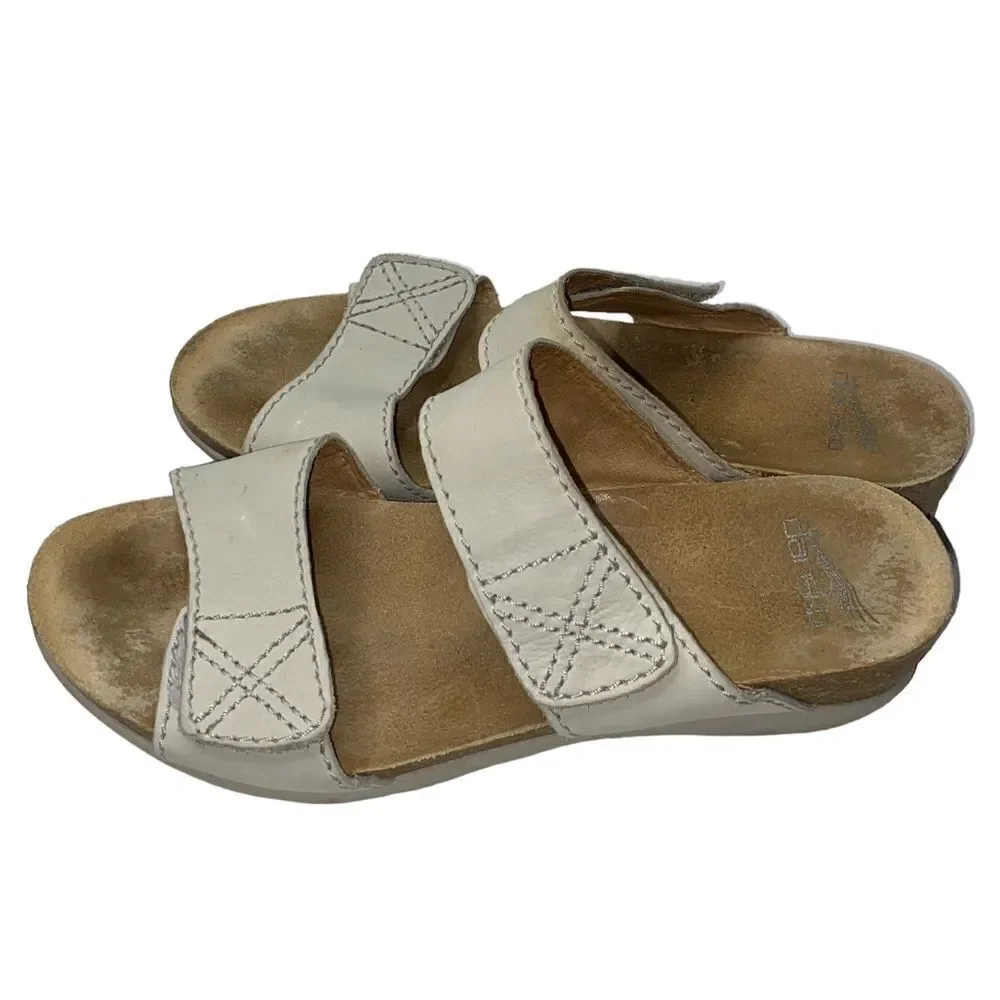 Dansko Wms Sz 9.5 / EU 40 Beige Double Strap Adjustable Slip On Sandals
